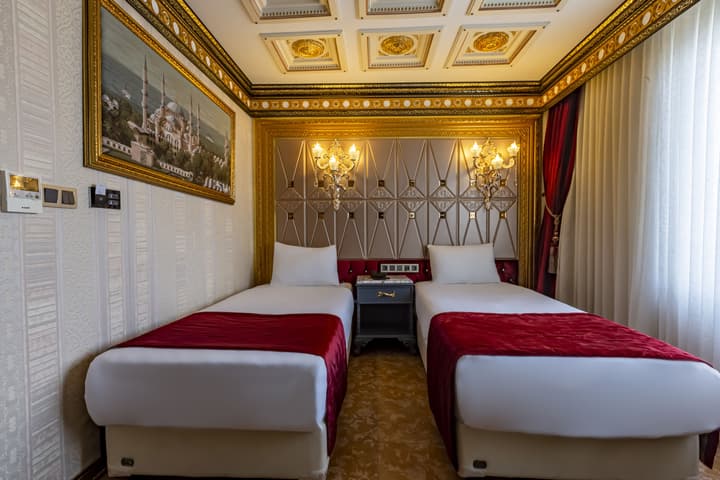 Laleli Blue Marmaray Hotel