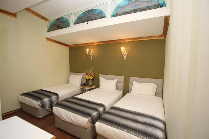 Laleli Blue Marmaray Hotel