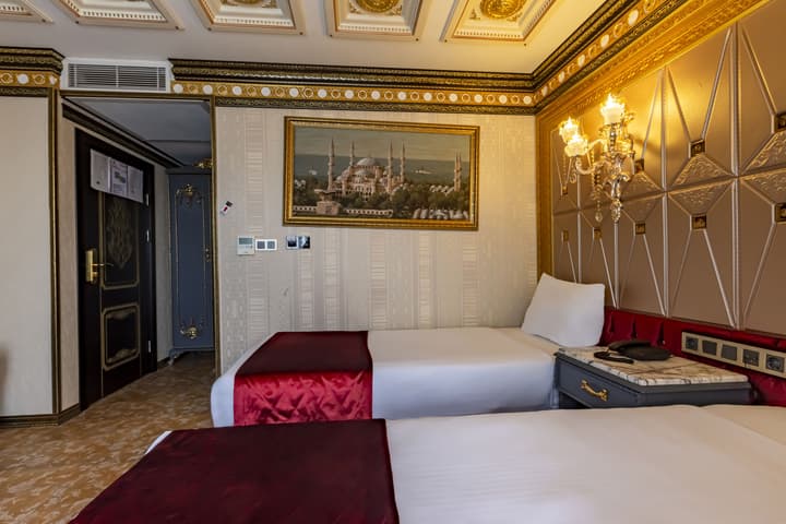 Laleli Blue Marmaray Hotel