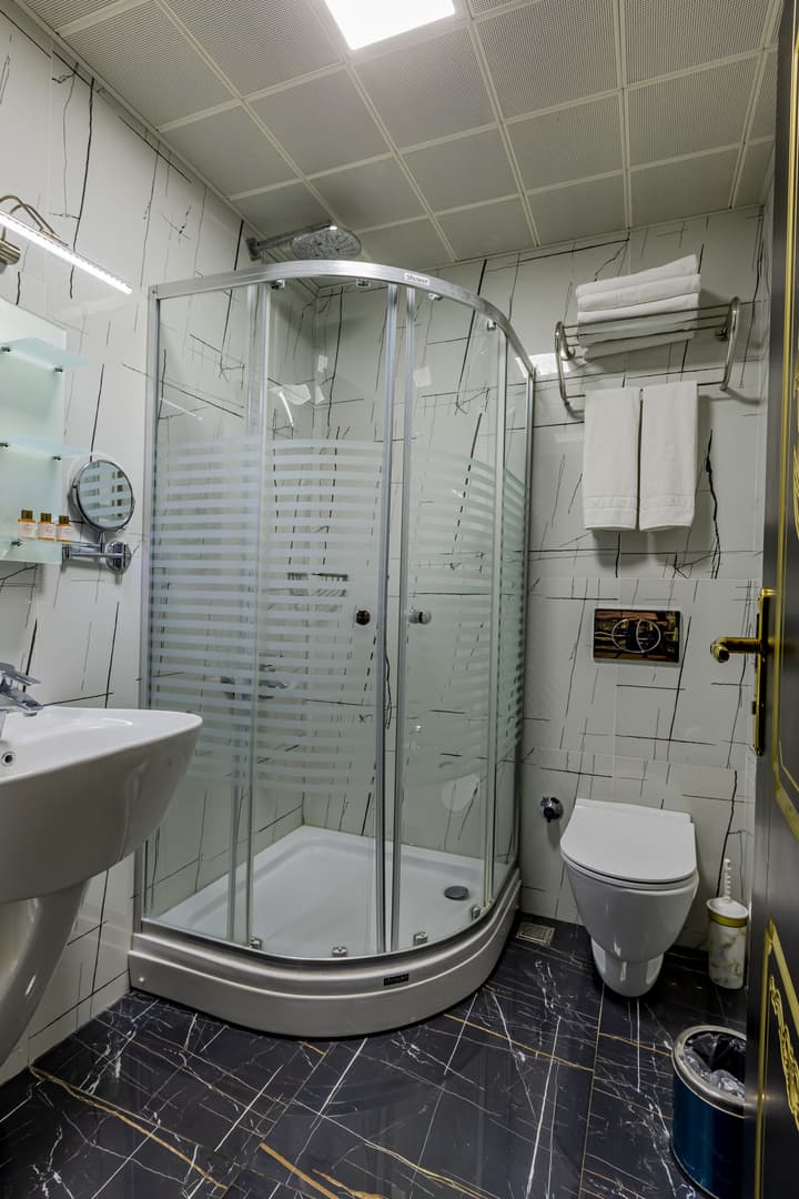 Laleli Blue Marmaray Hotel