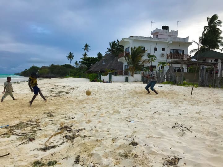Jambiani White Sands Beach Bungalows