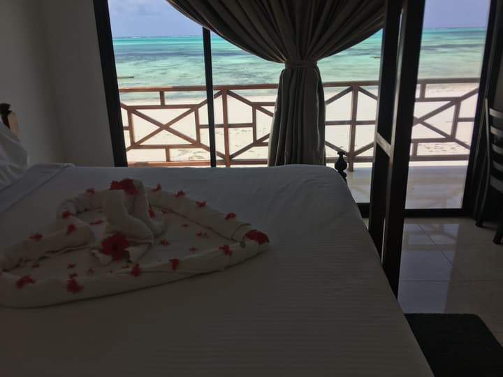 Jambiani White Sands Beach Bungalows