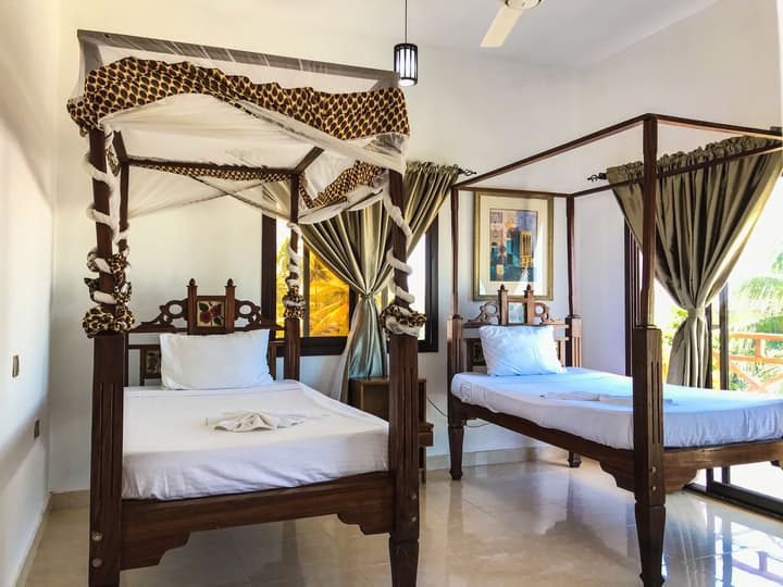 Jambiani White Sands Beach Bungalows