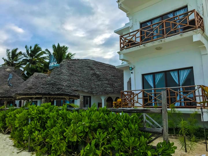 Jambiani White Sands Beach Bungalows