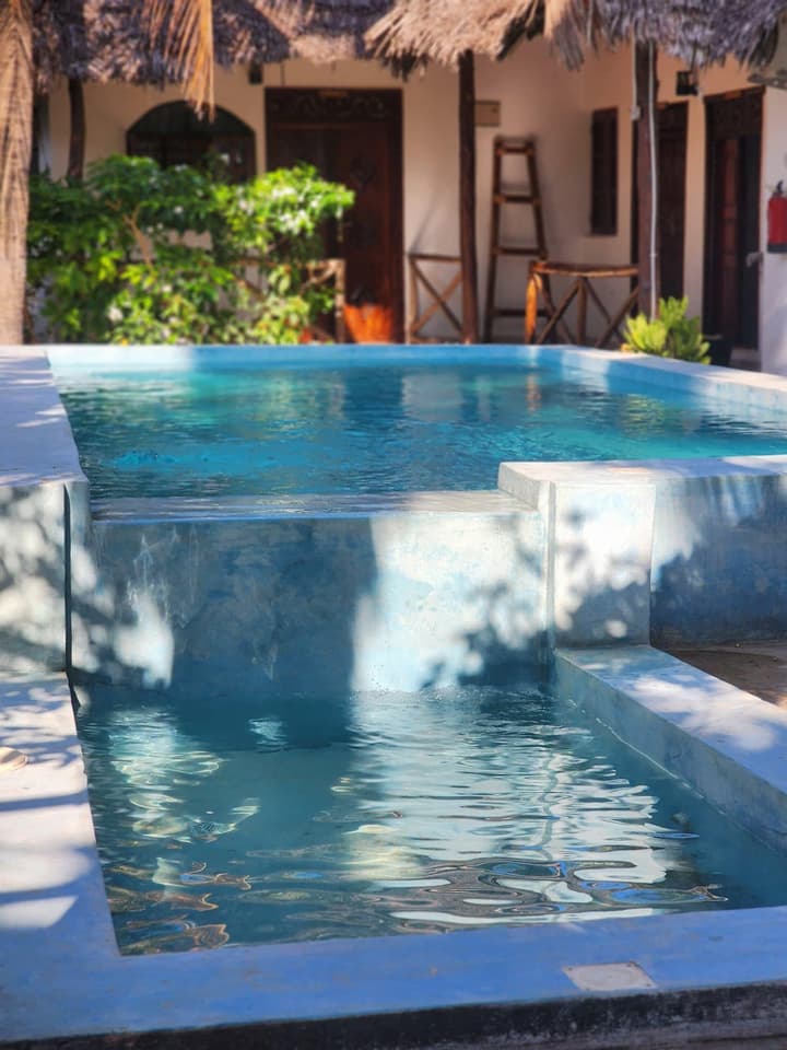 Jambiani White Sands Beach Bungalows