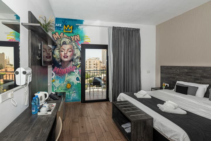 Rise Urban Art Hotel