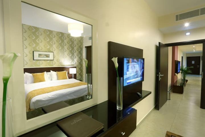 City Rose Hotel Suites