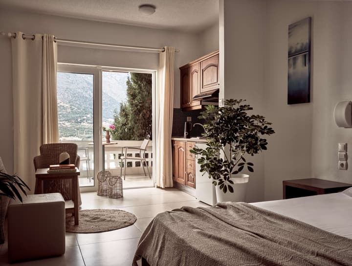 Troulis Aparthotel