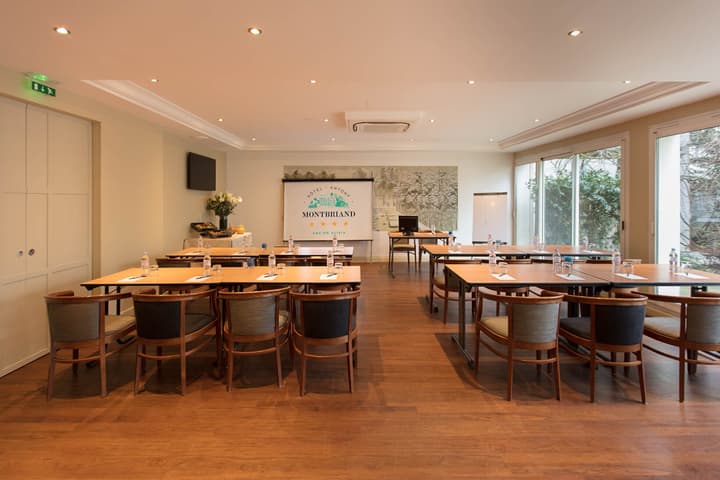 Hôtel Montbriand Antony