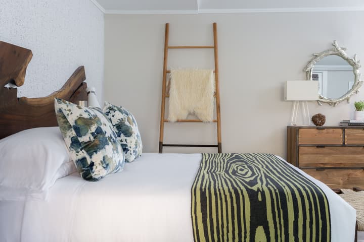 Field Guide Lodge