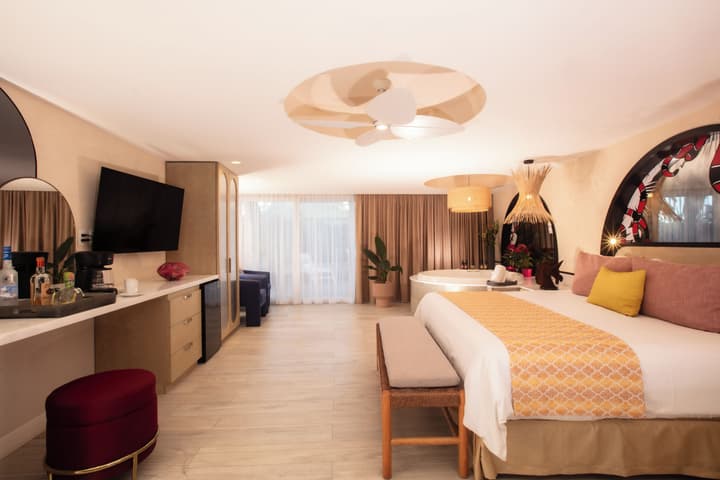 Almar LGBT Luxury Resort