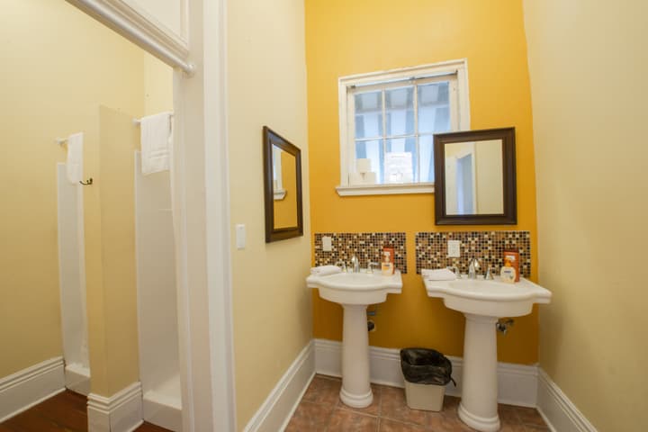 Auberge Nouvelle Orleans Hostel