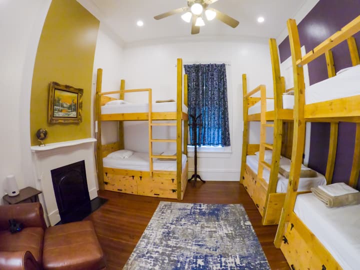 Auberge Nouvelle Orleans Hostel