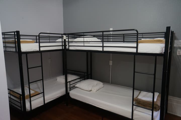 Auberge Nouvelle Orleans Hostel