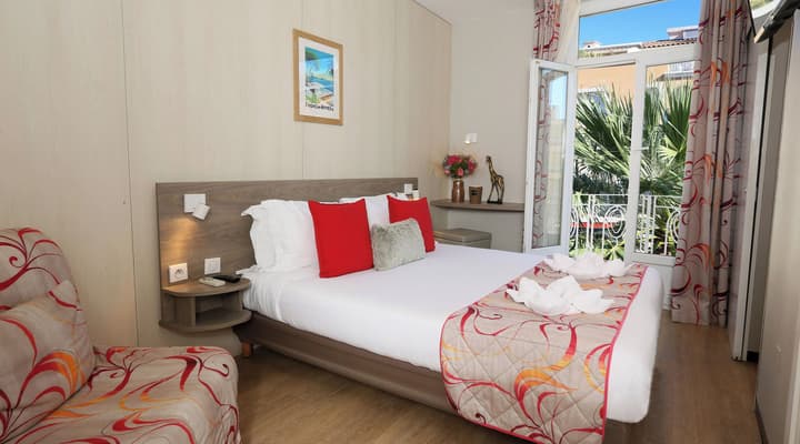 BRIT HOTEL Confort Le Revest Sainte Maxime