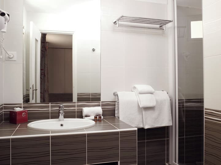 BRIT HOTEL Confort Le Revest Sainte Maxime