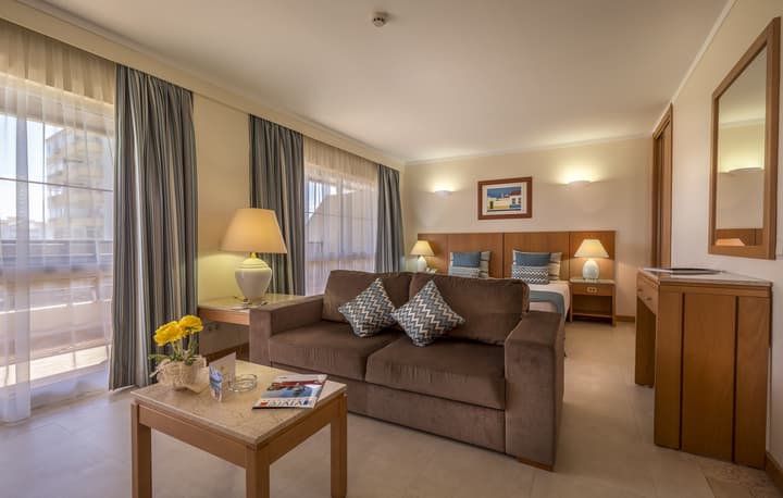 Interpass VAU Hotel & Apartaments