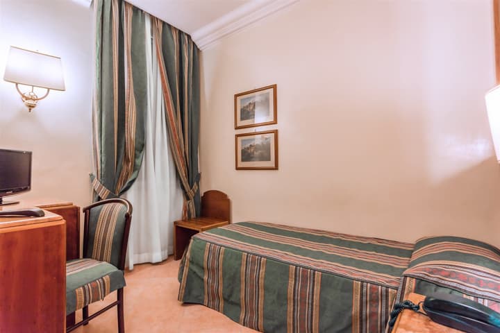 Raeli Hotel Regio