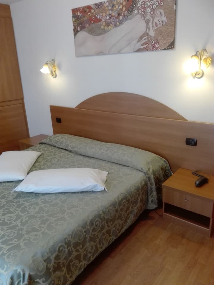 Hotel Denny