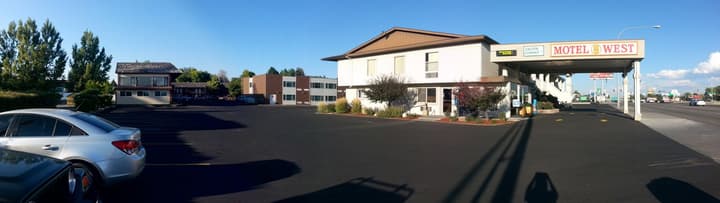 Motel West