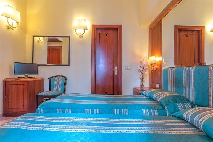 Raeli Hotel Floridia