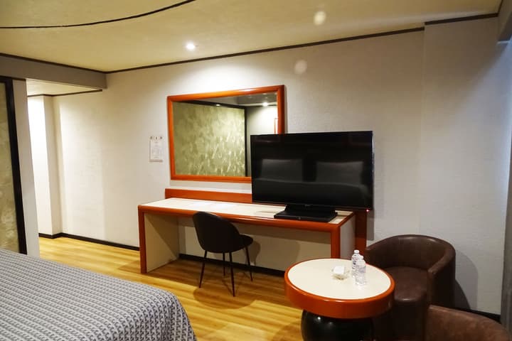 Hotel Oslo - In Mexico City (Benito Juarez)