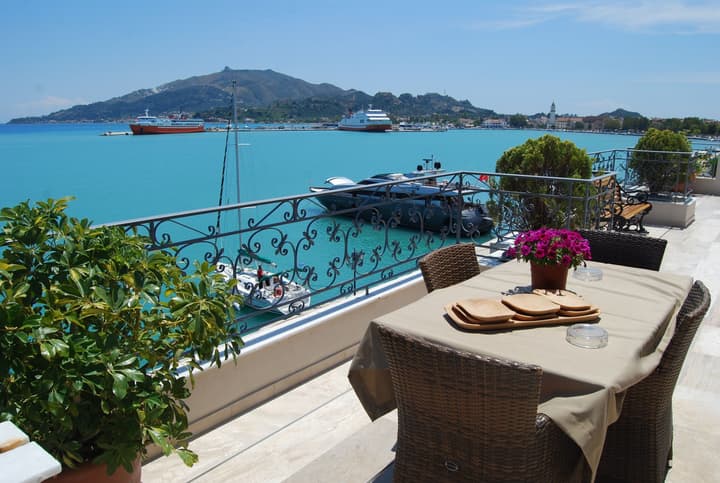 Dali Luxury Rooms