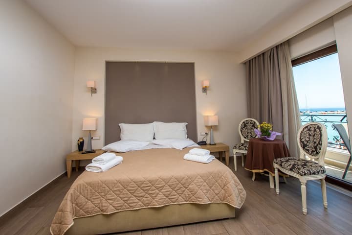 Dali Luxury Rooms