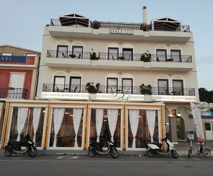 Dali Luxury Rooms