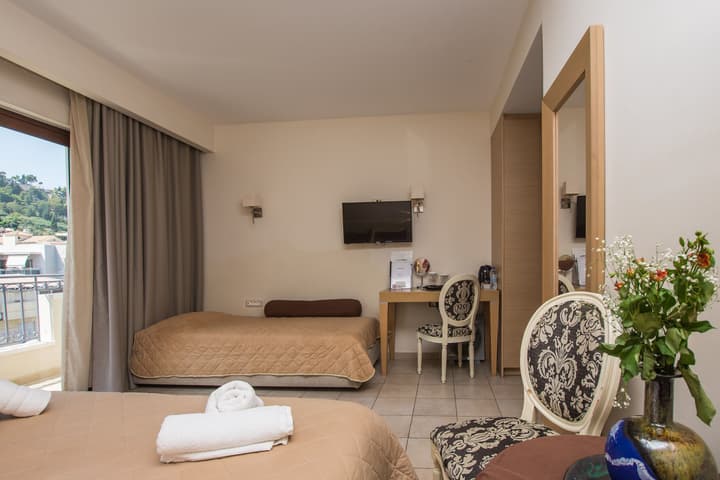 Dali Luxury Rooms