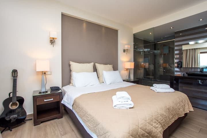 Dali Luxury Rooms