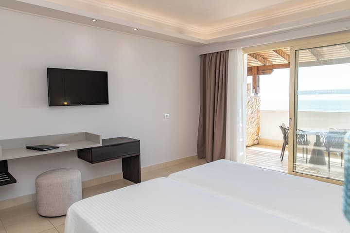 Grand Blue Beach Hotel
