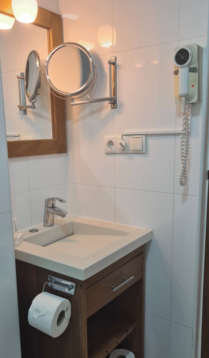 Majestic City Suites & Beach Hotel