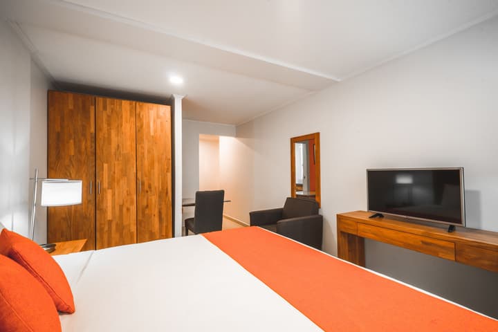 Majestic City Suites & Beach Hotel