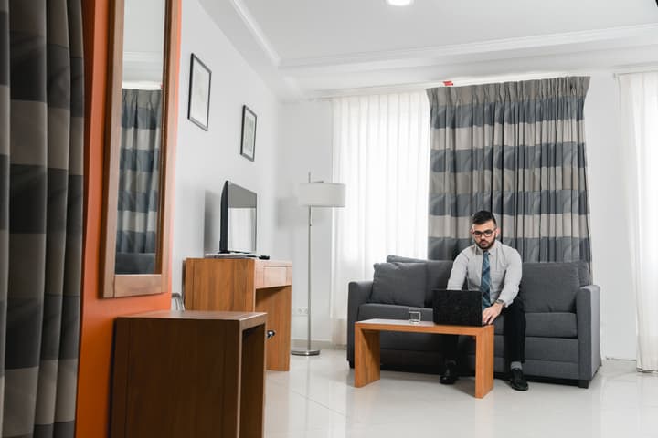 Majestic City Suites & Beach Hotel