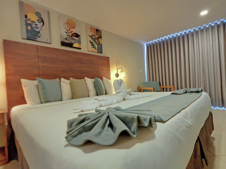 Majestic City Suites & Beach Hotel