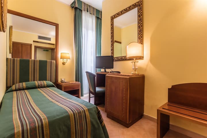 Raeli Hotel Noto