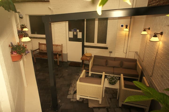 J and R Brussels City Apartment