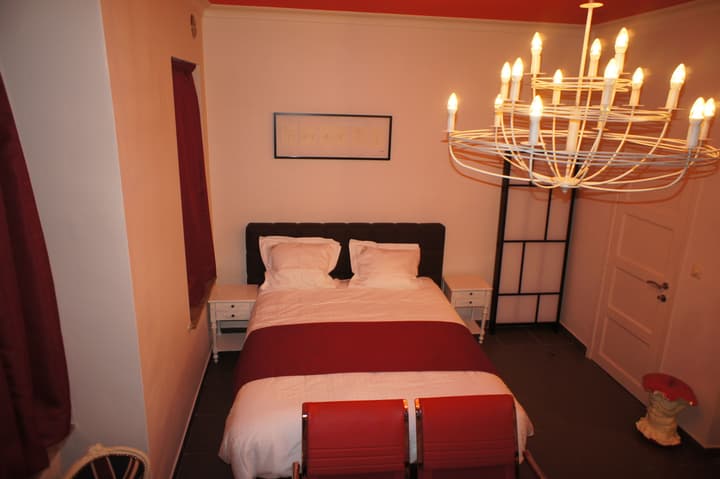 J and R Brussels City Apartment