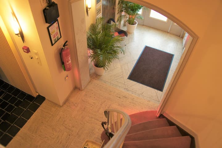 J and R Brussels City Apartment