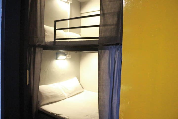 Beehive Phuket Old Town - Hostel