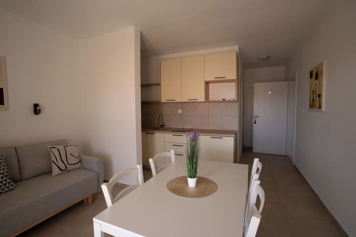Apartments & Rooms Petra