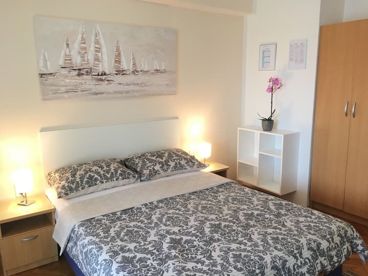 Apartments & Rooms Petra