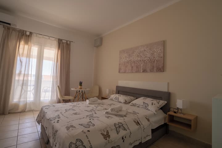 Apartments & Rooms Petra