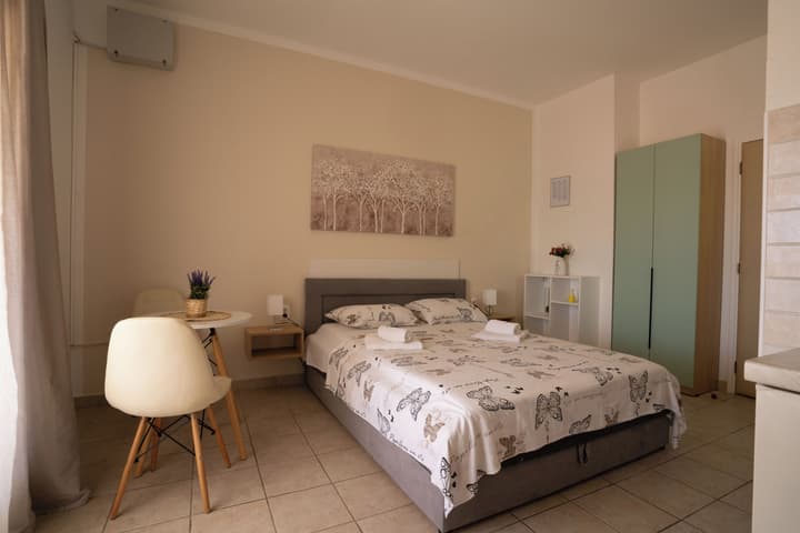 Apartments & Rooms Petra