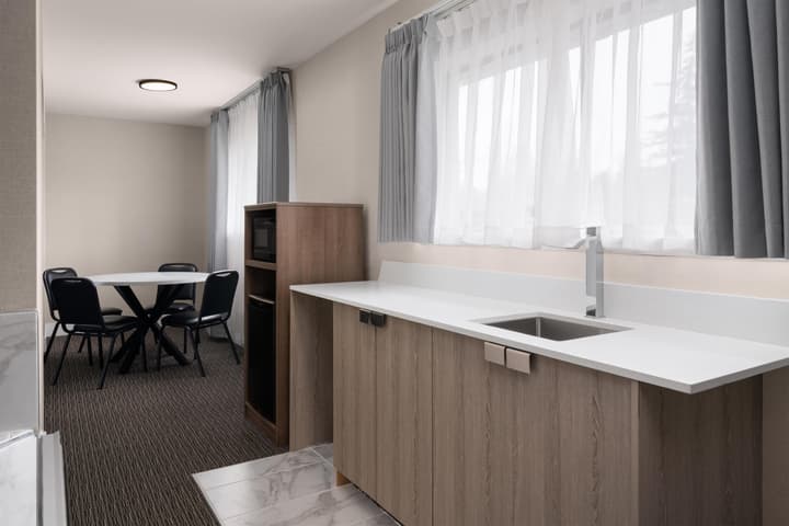 Anchor Inn & Suites, BW Signature Collection