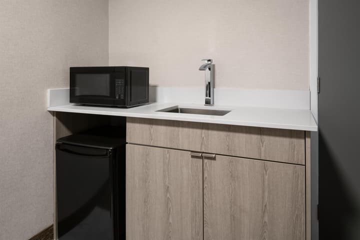 Anchor Inn & Suites, BW Signature Collection