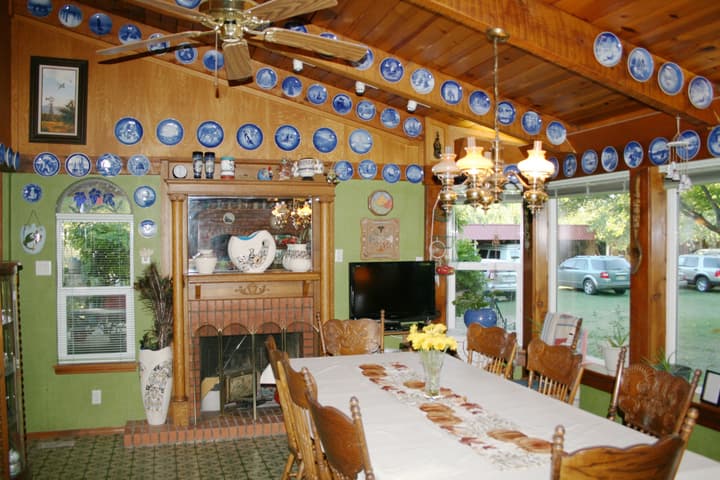 Red Horse Bed and Breakfast
