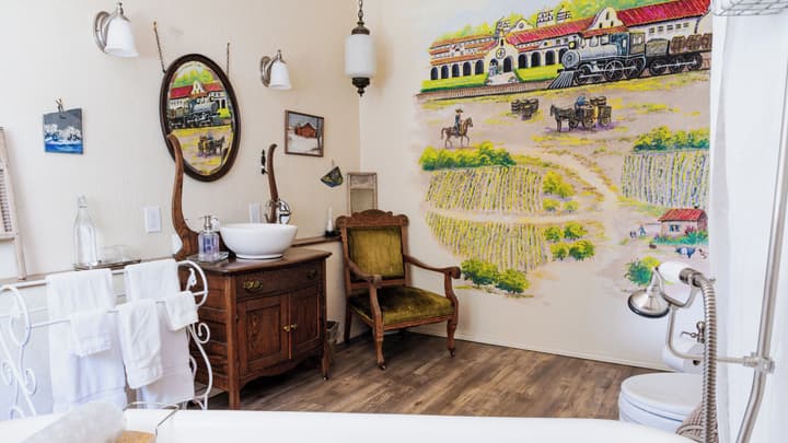 Red Horse Bed and Breakfast