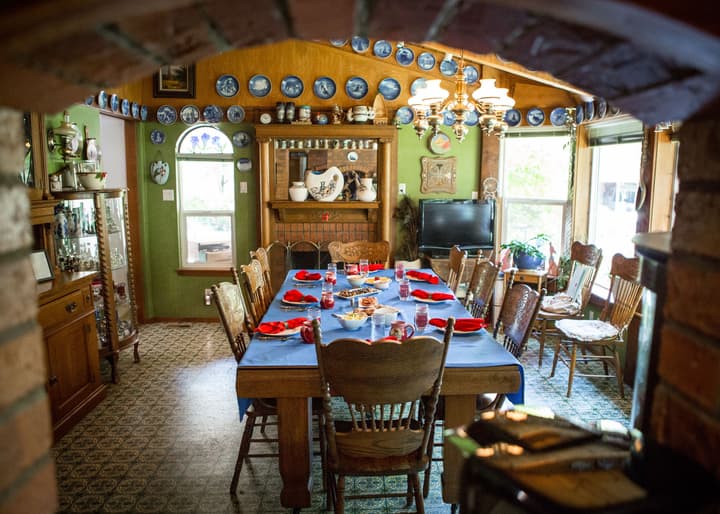 Red Horse Bed and Breakfast